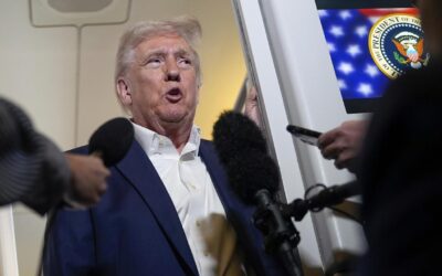 US excludes smartphones and computers from tariffs